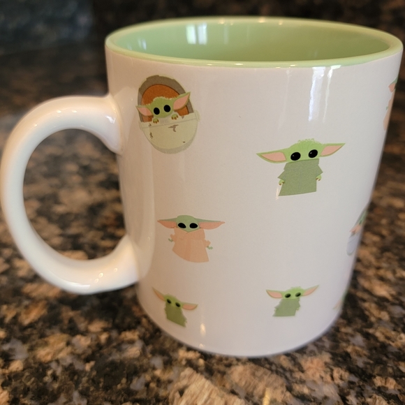 Star Wars Grogu The Child from The Mandalorian Large Mug, white & mint green - Picture 3 of 5